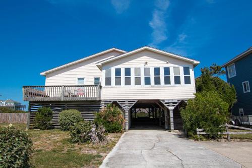 Oceanside, 400 ft to Beach access, screened porch, SNH416, Ocean Adventure