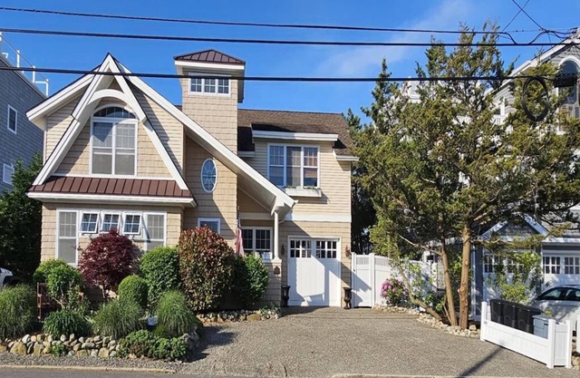 Alojamiento de 4 habitaciones en Brant Beach