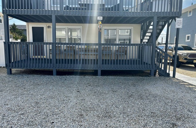 Oceanside Duplex 7 houses to Ocean Your Beautiful Beach Vacation Awaits