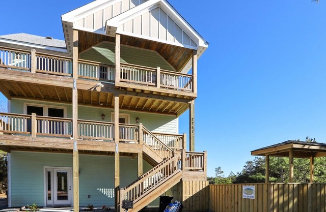 4x2257, Whispering Pines / Oceanside, 4 habitaciones, 3. 5 baños