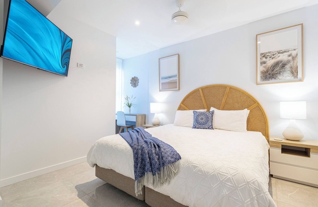Oceanus oasis. Stunning modern coastal apartment