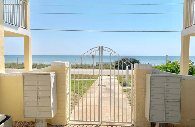 Oceanview Across From The Beach