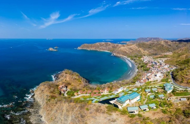 Ocean View 1BR walking distance to Danta Beach Las Catalinas