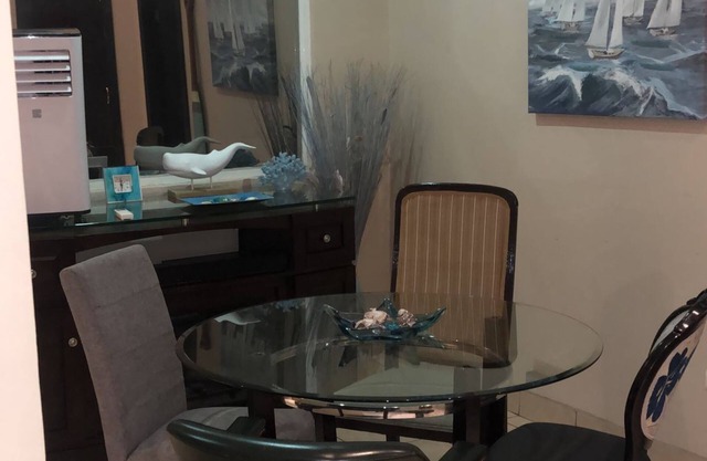 OceanView FULL Condo, 2BR 2BTH, GYM, POOL, BEACHFRONT.