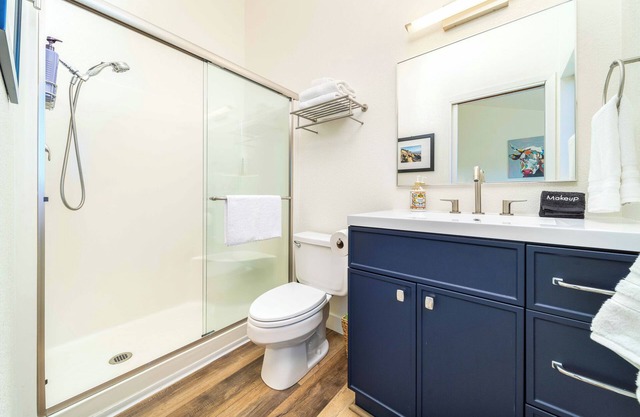 Oceanview Modern Home – Hot Tub, Large deck, EV charger