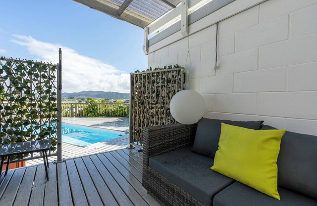 Oceanview Oasis - with pool and spa!