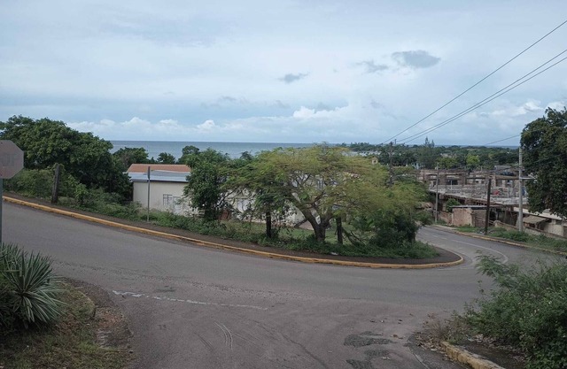 Oceanview property for that perfect getaway with pool in Discovery bay, Jamaica