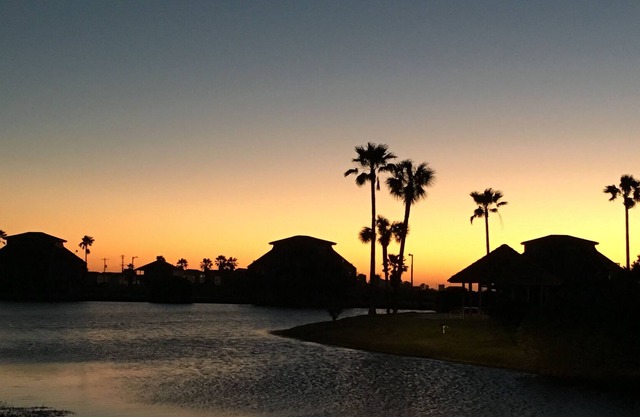 Con vista al mar, totalmente reformado de 2015. Wi-Fi / piscina. Cerrada enclave de Bahía DeMatagorda