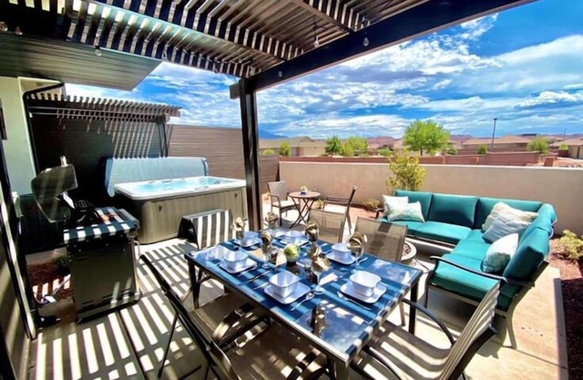 Ocotillo 69 3 Bedrooms with a Private Hot Tub, Fire Pit, and Private Patio