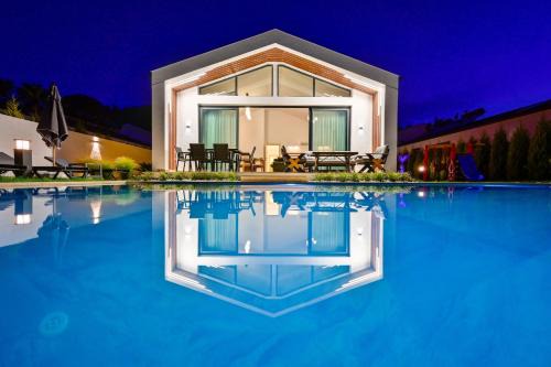 Odella - Luxury Villa for 6 in Seydikemer Zorlar