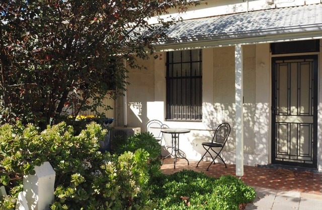 Odeon Cottage (Part of Harriett's)