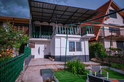 Odisea House 2