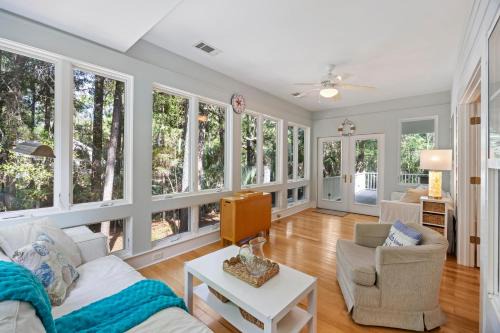 OF2737: 2737 Old Forest Drive