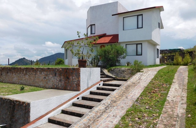 Casa de escapada fuera de la red, acogedora y espaciosa! Excelente vista del valle de Ixtlahuaca