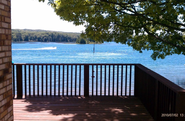 Off the beaten path! 4 bedroom lakefront home