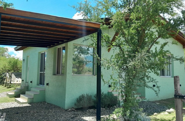 Ohana casitas, casa con hermosa vista a las sierras (aceptamos mascotas)