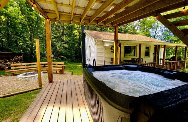 Ohiopyle Hideaway, private cabin great location