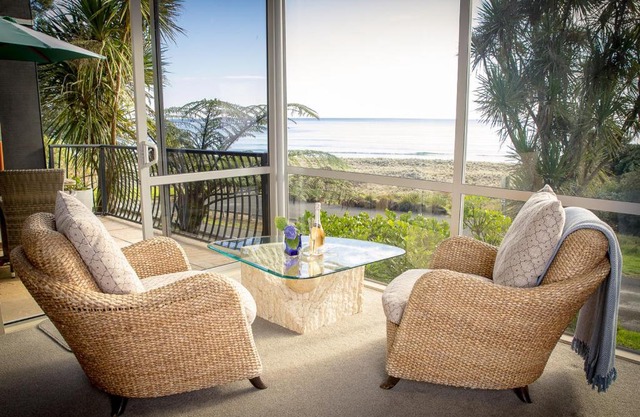 Ohiwa Beach Apartments/ Motel