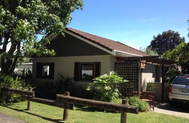 Ohope Beach Cottage, tan cerca de la playa!
