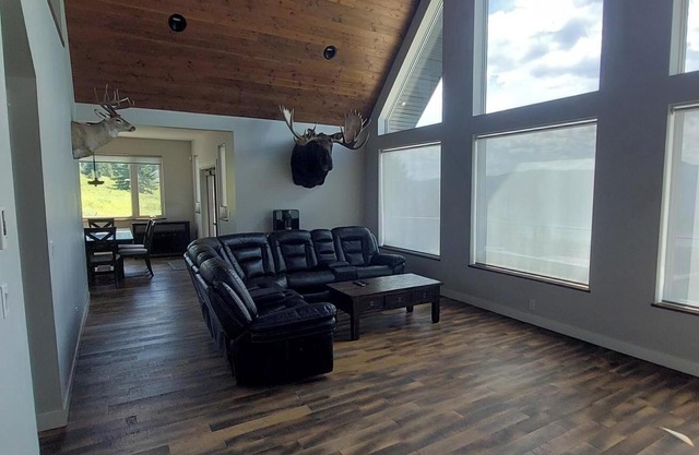 Okanagan Acreage close 2 Predator Ridge Golf, Wine, Beach, 50th parallel, Hiking