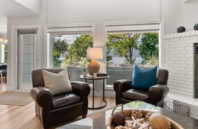 Okanagan Lake Private Beachfront Retreat – 4-Bedroom Spacious Home