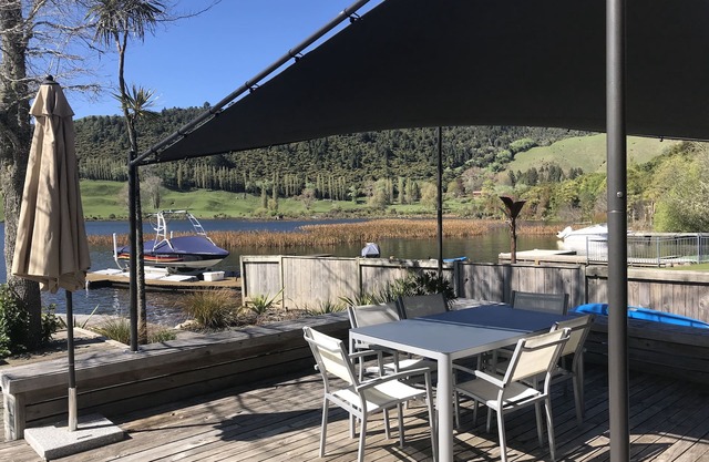 Okareka Lake Edge, excelente lugar para hasta 12 invitados