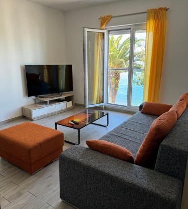 Oki Apartment