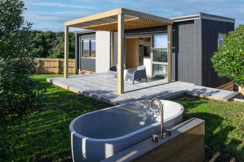 Old Beach Pods, Te Moana