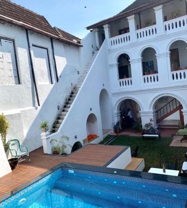 Old Courtyard Hotel