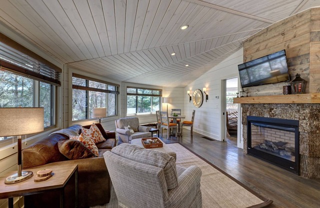 * Ubicación perfecta * Adorable casa de campo a pie de la calle principal