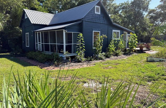 Old Florida Fishing Cottage on the Forgotten Coast