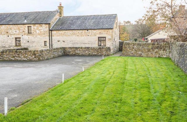 Old Hall Barn