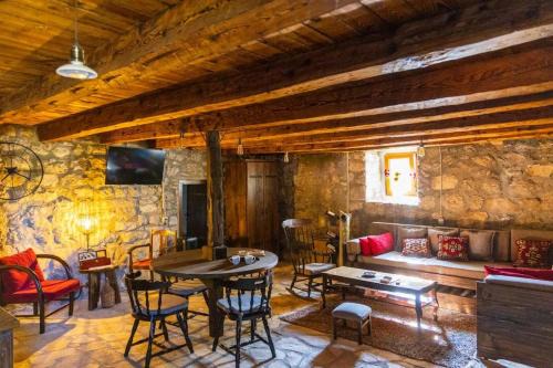 Old House Piperi