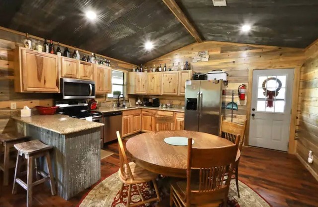 Old Mill Cabin #1 - on the Little MO River, large yard, close to Diamond Mine!