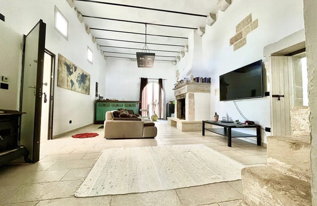 Antiguo molino renovado con jacuzzi