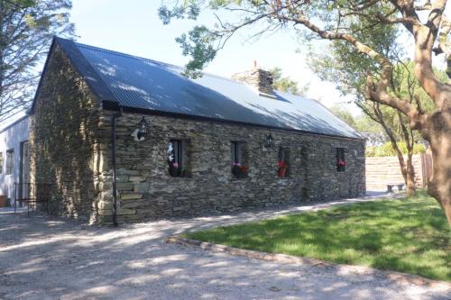 Old Stone Cottage at Valentia Island Escape