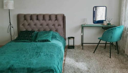 Old Town Art Deco Elements Apartment