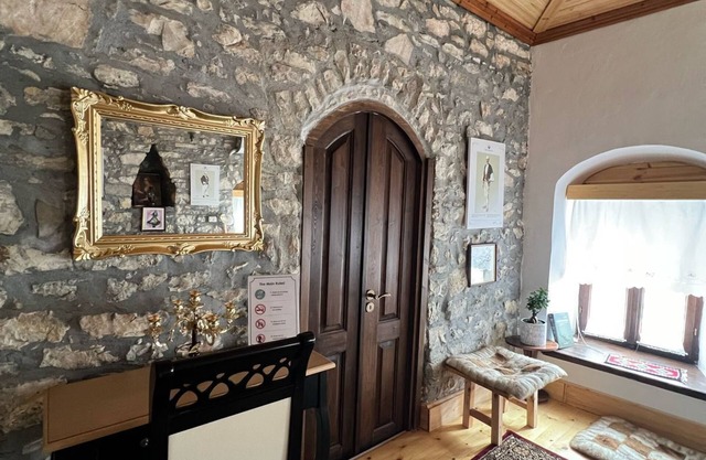 Old Town Guesthouse Guri