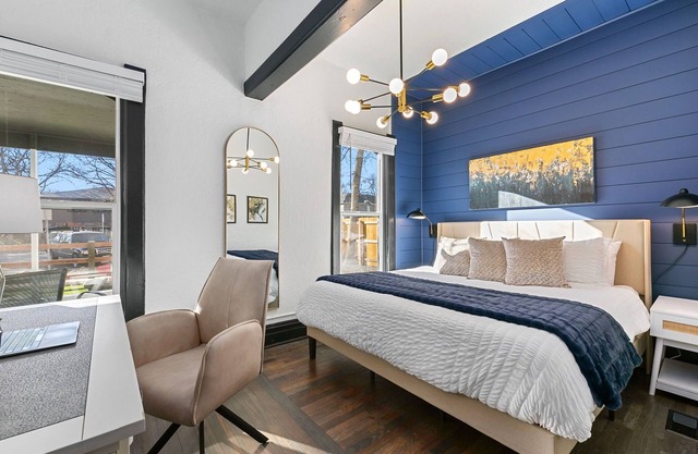 Old Town Retreat w/ Hot Tub – Steps from CSU!