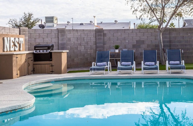 ¡Pueblo Viejo! - Duerme 16, Ent Dist! + Piscina + Fogón + Barbacoa + Putting Green + Bar