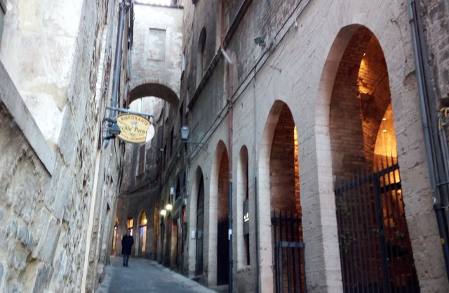 Casco antiguo, casa "Via Vecchia" - Muy cerca de la Universidad de Extranjeros
