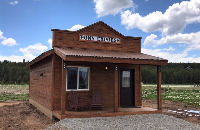 Old West Escapes, Pony Express
