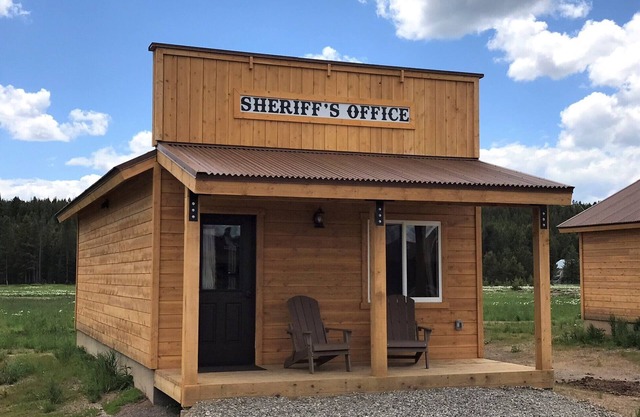 Old West Escapes, Sheriff's Office
