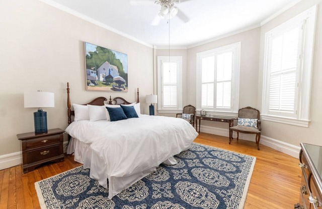 Captain's Quarters Inn Rm. 1