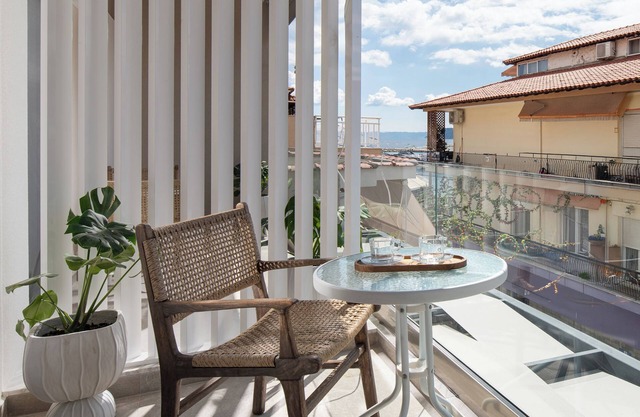 Olenia Suites