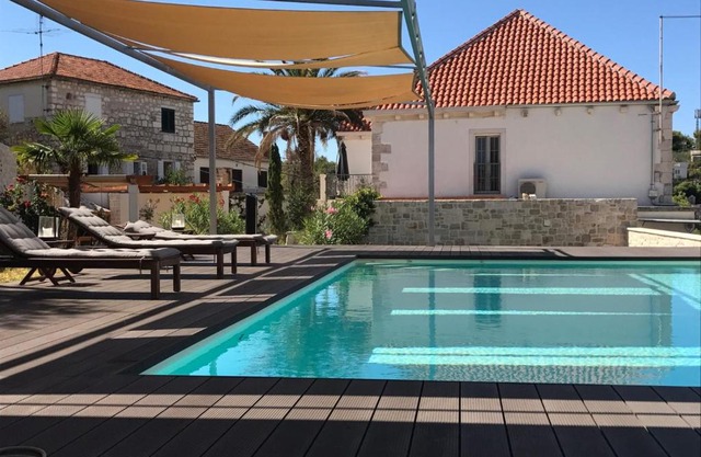 Olife Villa Milna