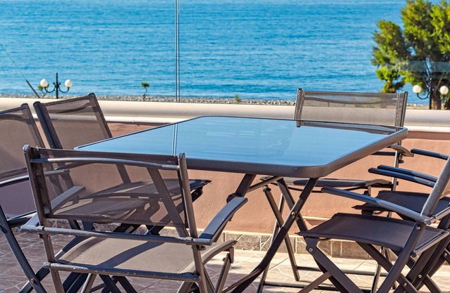Oliva Beach Studios & Apartments