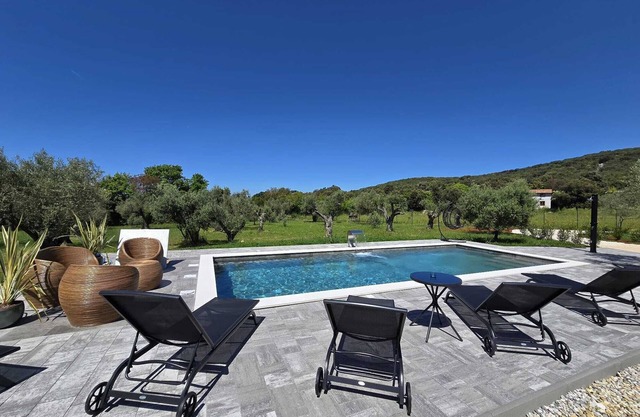 Olive Garden Paradise with Swimming pool