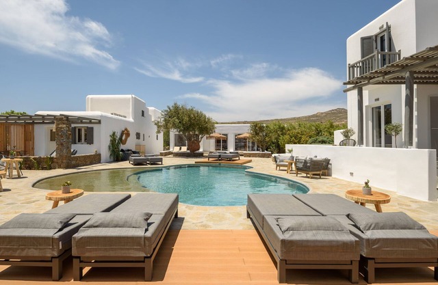 Olive Mykonos Villas - Suite frente a la piscina