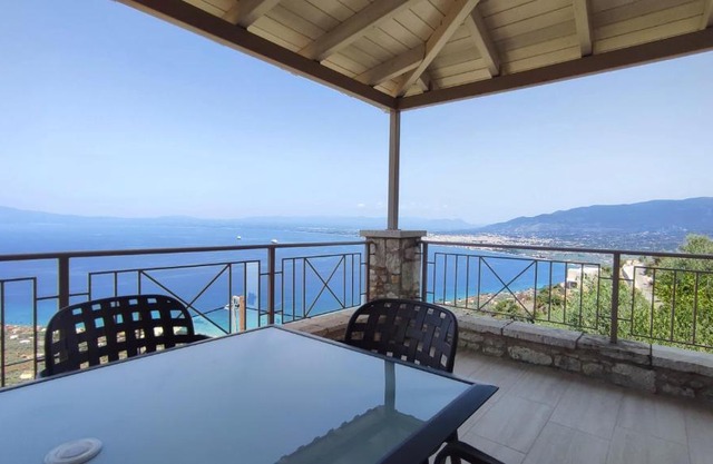 Olive Stonehouses - Alkistis